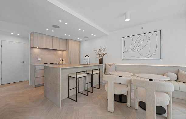 2206 1438 Richards Street Yaletown
