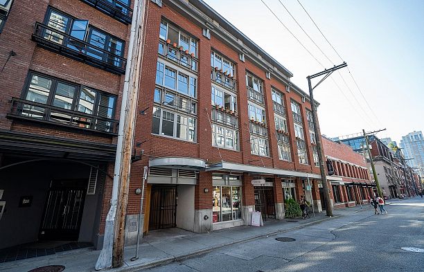 402 1072 Hamilton Street Yaletown