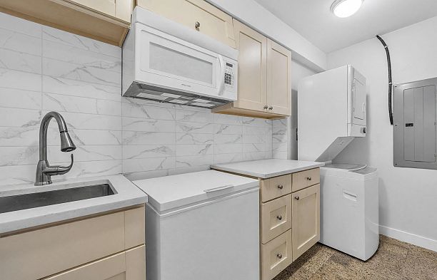 2483 W 22nd Avenue Arbutus