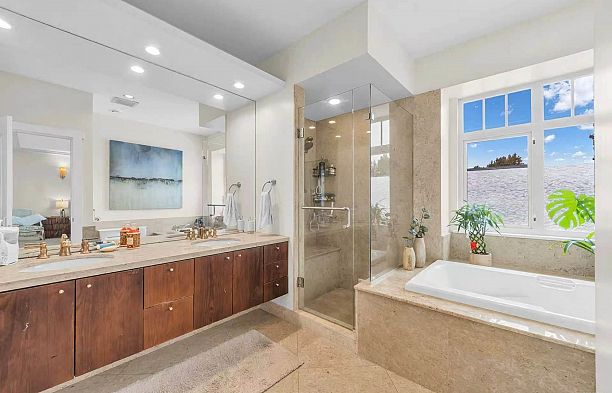 2483 W 22nd Avenue Arbutus
