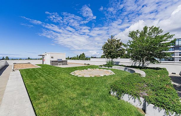 310 1571 W 57th Avenue South Granville