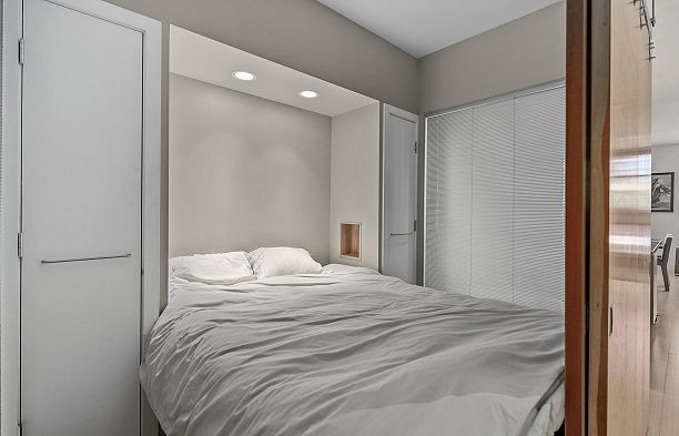 402 1072 Hamilton Street Yaletown
