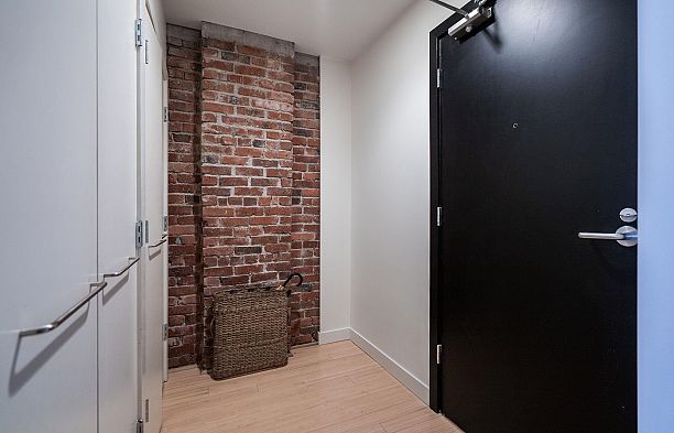 402 1072 Hamilton Street Yaletown