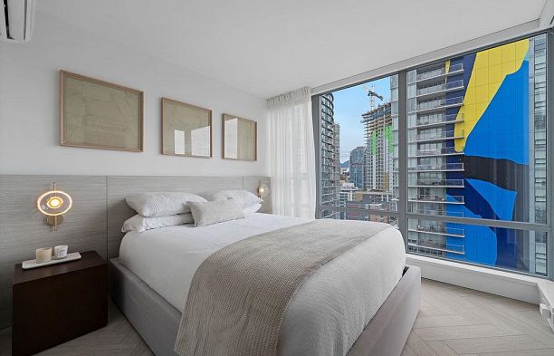 2206 1438 Richards Street Yaletown