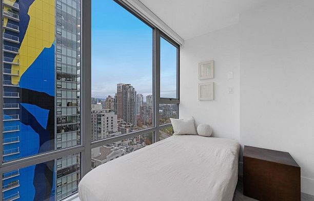 2206 1438 Richards Street Yaletown