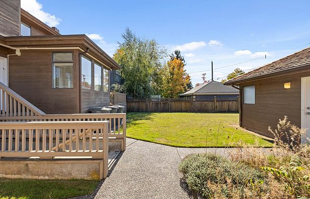 6579 Angus Drive South Granville