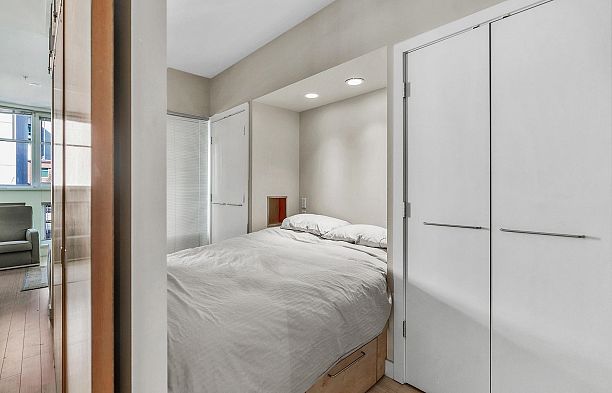 402 1072 Hamilton Street Yaletown