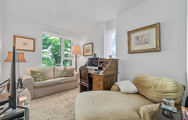 310 1571 W 57th Avenue South Granville