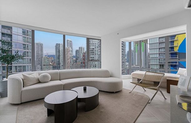 2206 1438 Richards Street Yaletown