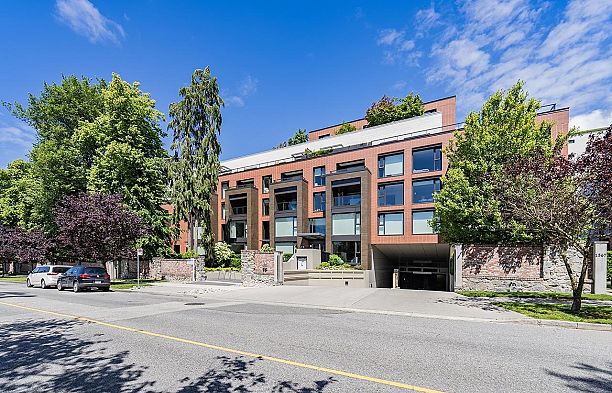 310 1571 W 57th Avenue South Granville