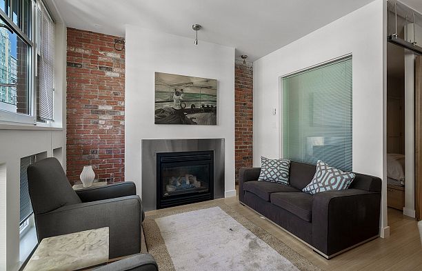 402 1072 Hamilton Street Yaletown