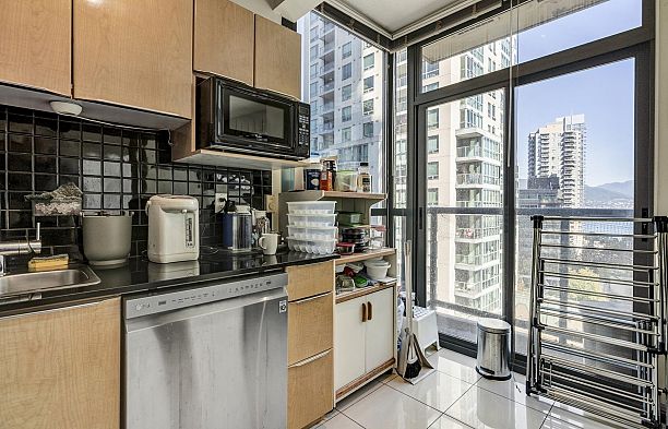 607 1239 W Georgia Street Coal Harbour