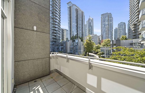 TH19 1281 W Cordova Street Coal Harbour