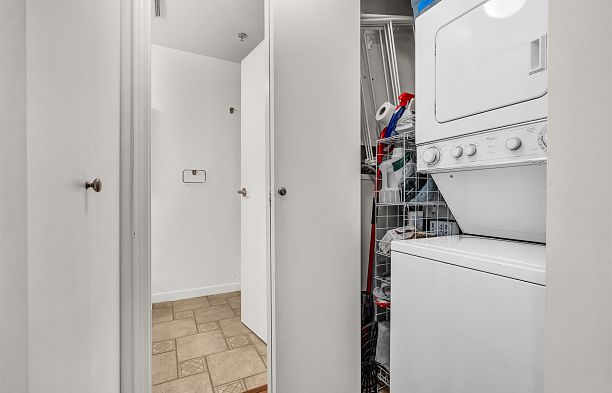 307 928 W Richards Street Street Yaletown