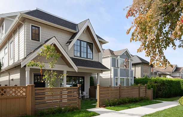 1 2344 W 45th Avenue Kerrisdale