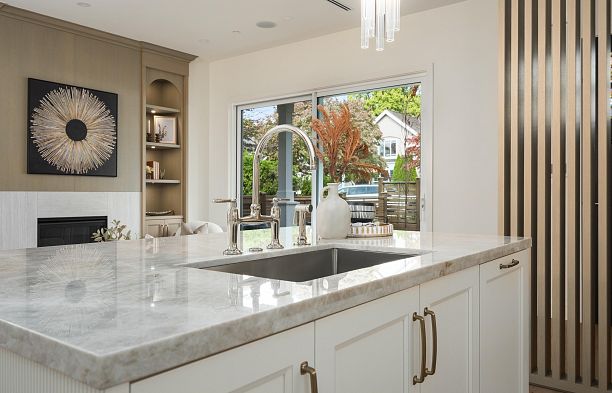 1 2344 W 45th Avenue Kerrisdale