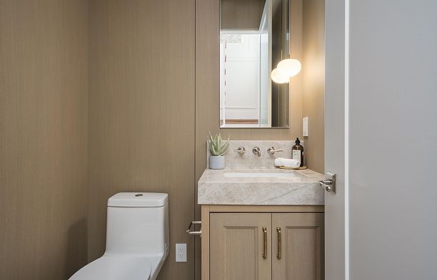 1 2344 W 45th Avenue Kerrisdale