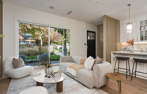 1 2344 W 45th Avenue Kerrisdale