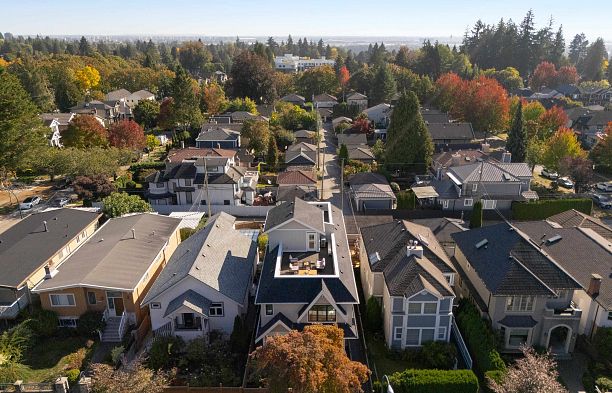 1 2344 W 45th Avenue Kerrisdale
