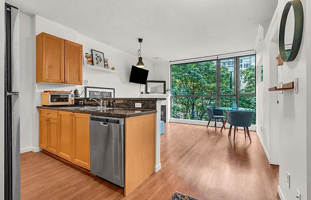 307 928 W Richards Street Street Yaletown