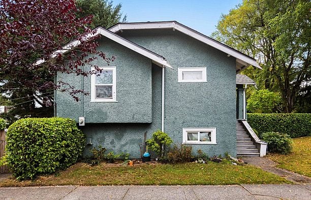 3895 W 20th Avenue Dunbar