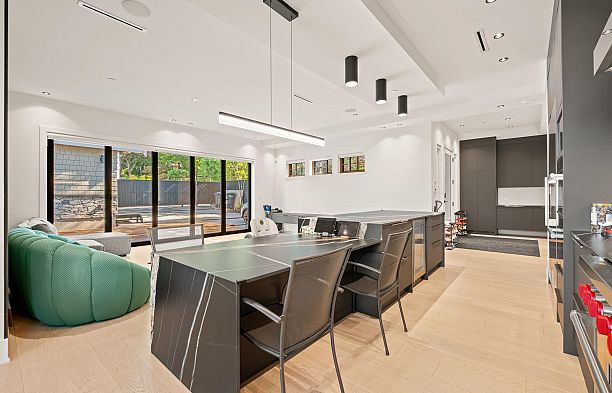 2051 W King Edward Avenue Shaughnessy