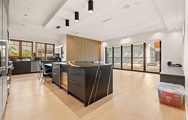 2051 W King Edward Avenue Shaughnessy