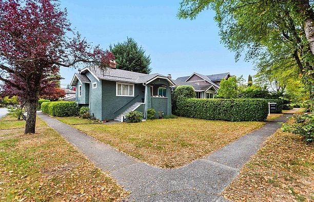 3895 W 20th Avenue Dunbar
