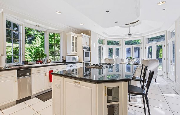 1330 Minto Crescent Shaughnessy