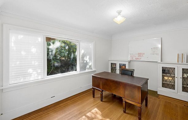 3993 W 10th Avenue Point Grey
