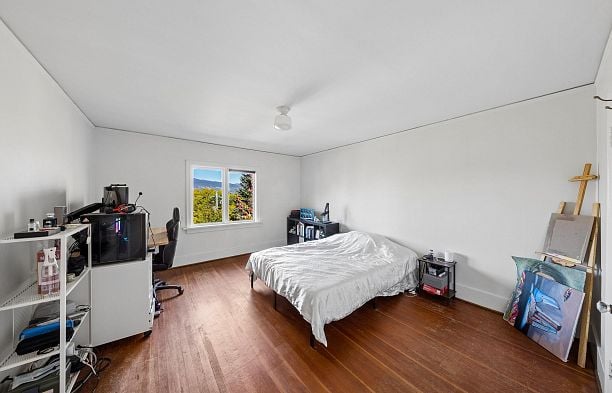 3993 W 10th Avenue Point Grey