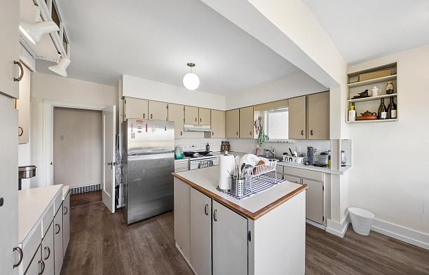 3993 W 10th Avenue Point Grey