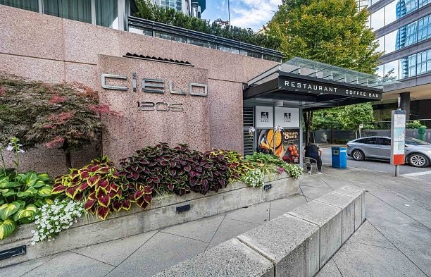 2302 1205 W Hastings Street Coal Harbour