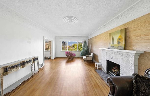 3993 W 10th Avenue Point Grey
