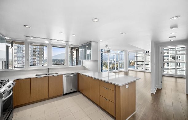 2302 1205 W Hastings Street Coal Harbour