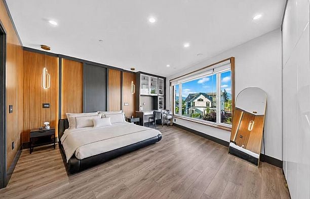 2863 W King Edward Avenue Arbutus