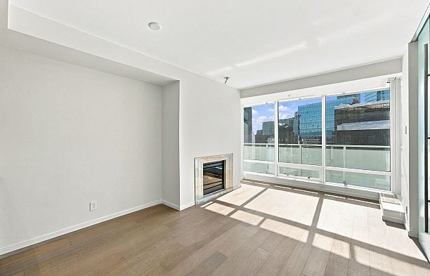 2506 1011 W Cordova Street Coal Harbour