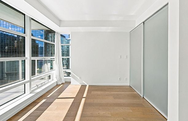 2506 1011 W Cordova Street Coal Harbour