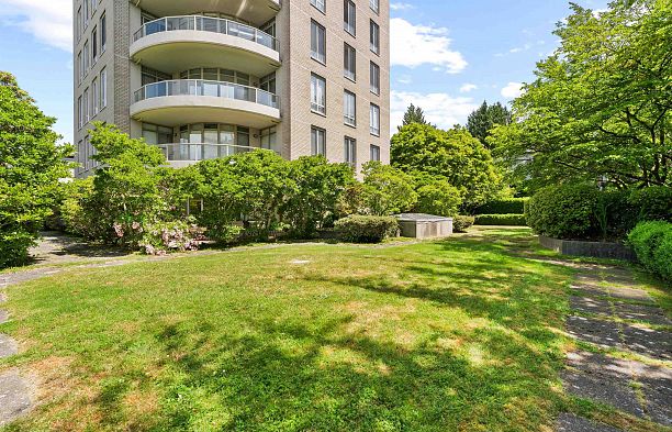 102 5850 Balsam Street Kerrisdale