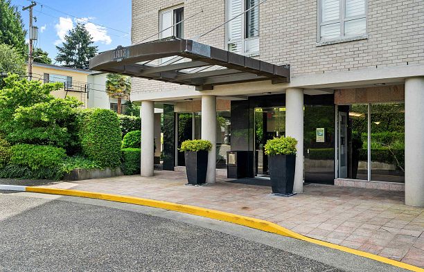102 5850 Balsam Street Kerrisdale
