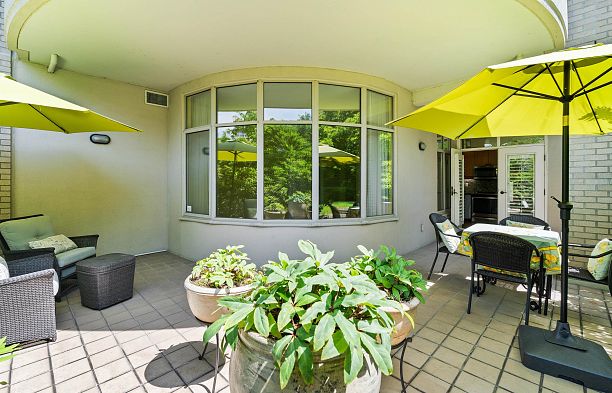 102 5850 Balsam Street Kerrisdale