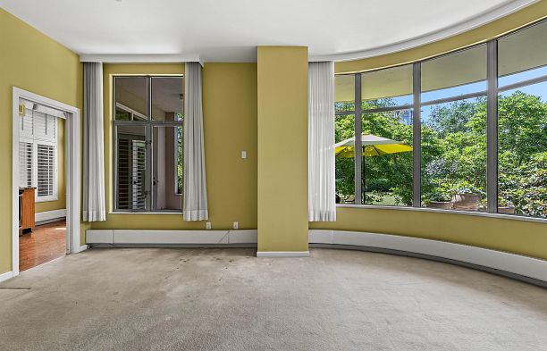 102 5850 Balsam Street Kerrisdale