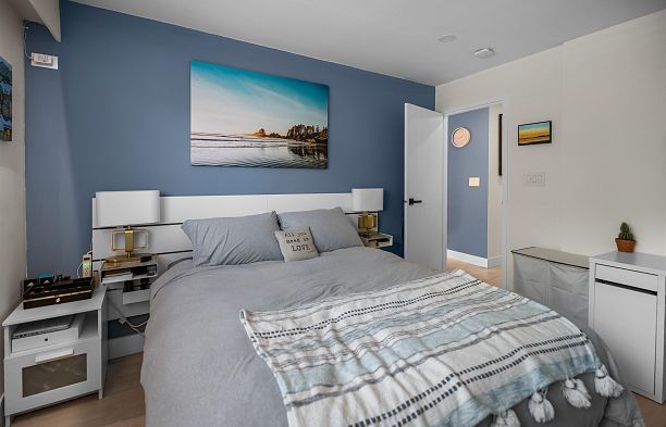 101 2121 W 6th Avenue Kitsilano