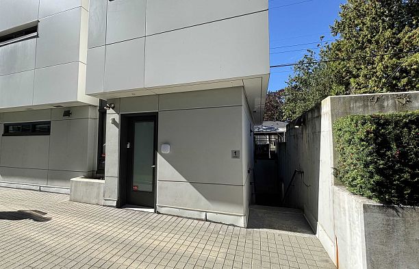 6303 Cambie Street Oakridge VW