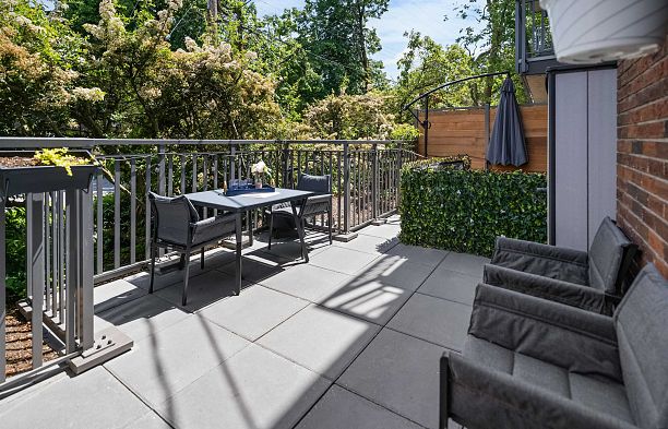101 2121 W 6th Avenue Kitsilano