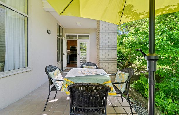 102 5850 Balsam Street Kerrisdale