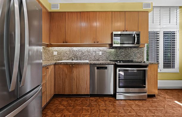 102 5850 Balsam Street Kerrisdale