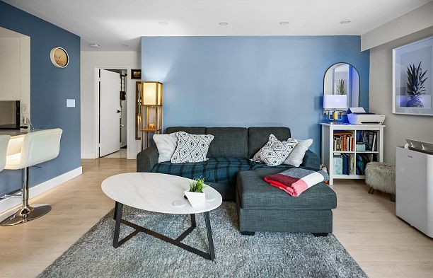 101 2121 W 6th Avenue Kitsilano
