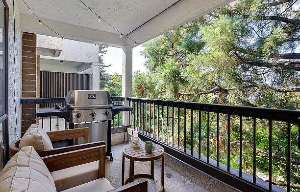 303 1877 W 5th Avenue Kitsilano