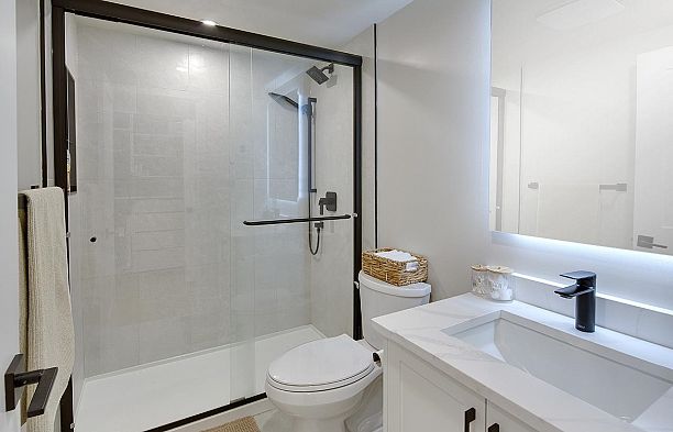 303 1877 W 5th Avenue Kitsilano